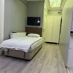 アパートホテル Holiday Suit 4*