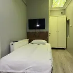 アパートホテル Holiday Suit 4*