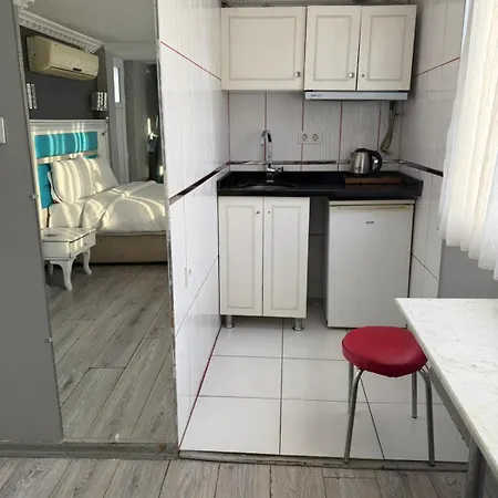 Holiday Suit Apartmanhotel