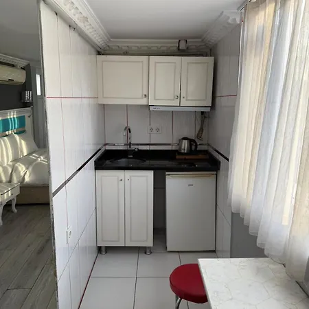 Aparthotel Holiday Suit 4*