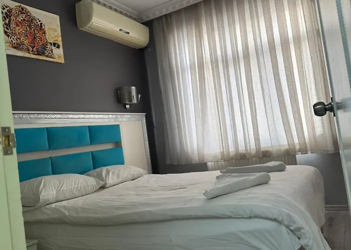 Апарт-отель Holiday Suit