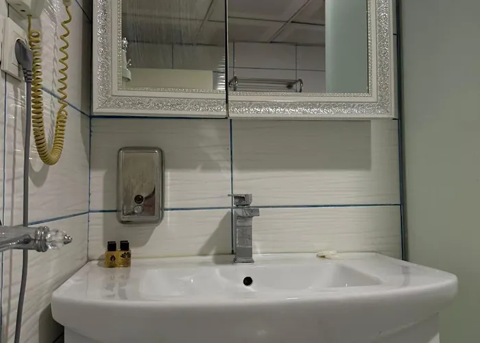 Holiday Suit Апарт-отель